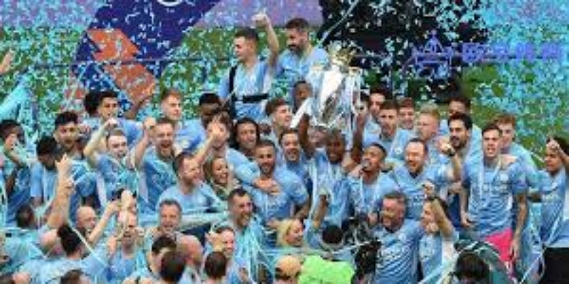 从佩莱格里尼到瓜迪奥拉：曼城的战术革命 -开云体育